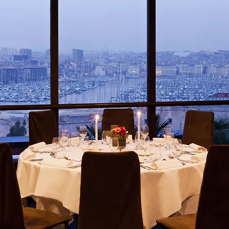 Sofitel Vieux-port מלון