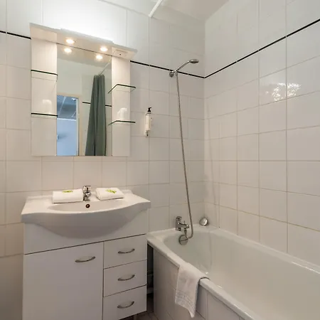 Residhotel Le Grand Prado 3*