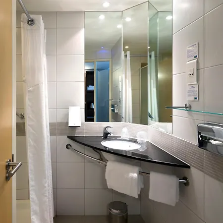 Hotel Centre Gare Saint-charles 3*