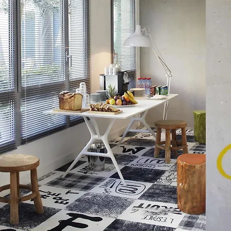 Mama Shelter Hotel 3*