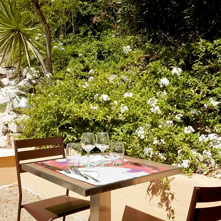 Campanile Saint Antoine 3*