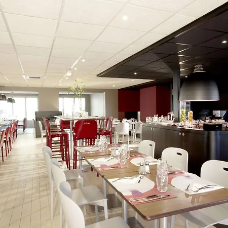 Hotel Campanile Saint Antoine 3*