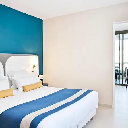 Aparthotel Residhome 4*