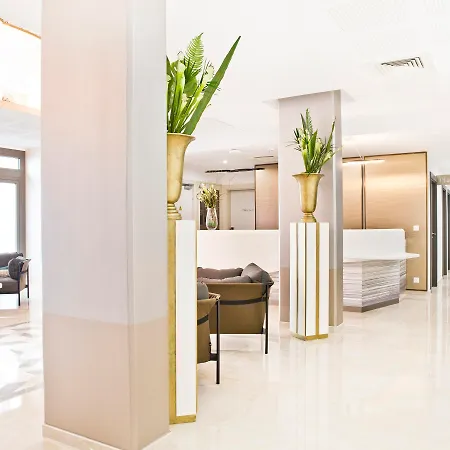 Aparthotel Residhome 4*