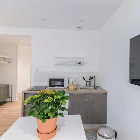Apartment Comfortable Apt Located On The Old Port