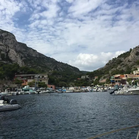 Holiday home La Flibuste Des Goudes: Calanques Seaside Retreat With Gardens Marseille