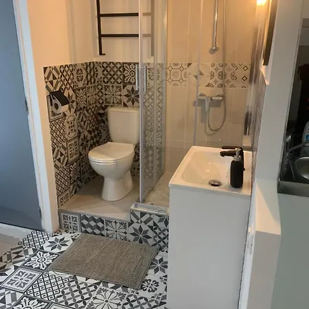 Apartment Marseillais Au Coeur Du « panier »