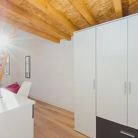Magnifique T5 - Gare St Charles - 4 A 10 Personnes Marseille