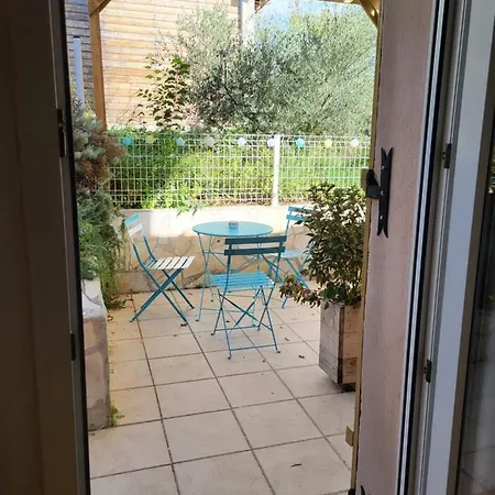 D Hotes Au Coeur Des Oliviers Homestay Marseille