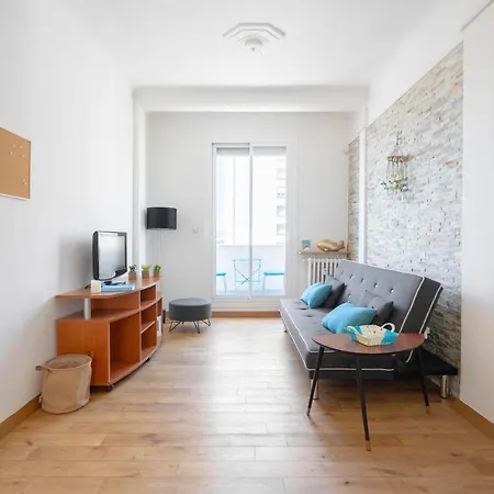 T2 ** Vue ** Balcon ** Catalans Apartment *