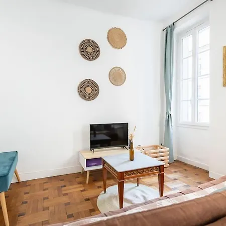 T2 - Rue Paradis - Cosy Apartment *