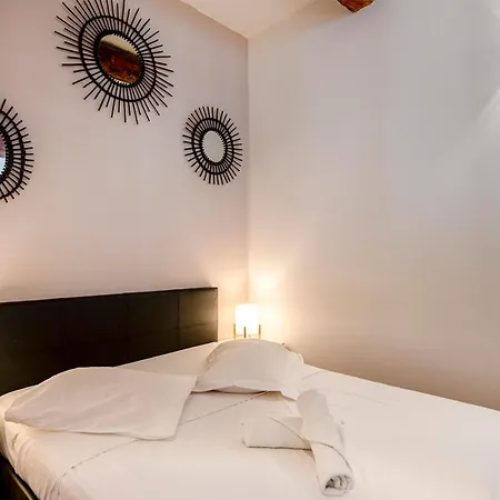 Very Nice 58m Close To The Old Port Apartment *