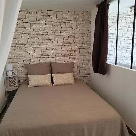 D Hotes Au Coeur Des Oliviers Homestay Marseille