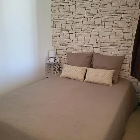 D Hotes Au Coeur Des Oliviers Homestay *
