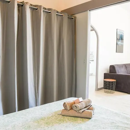 Vieux-port Pour 4 Personnes *