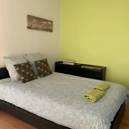 Residentiel Avec Parking Gratuit *