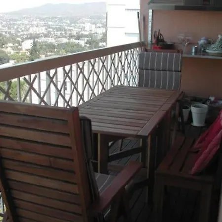 Apartment Residentiel Avec Parking Gratuit *