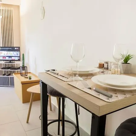 Apartment Bord De Mer-terasse-plage Prado David