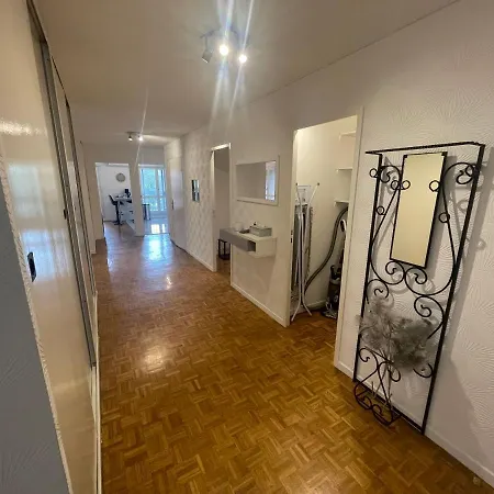 Apartment Superbe T4 Spacieux Equipe, *