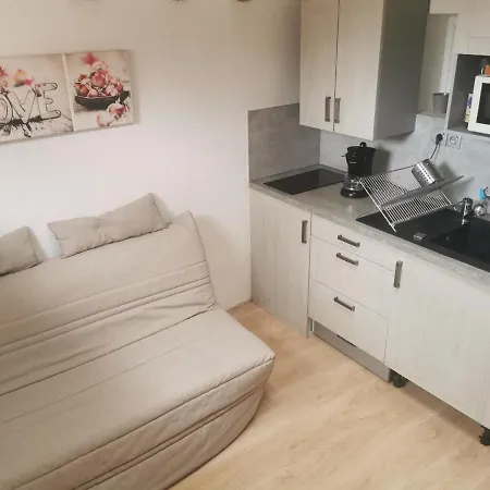T2 Equipe Au Calme + Terrasse A 1 Km De La Holiday home *