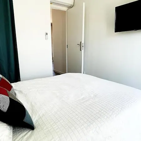 Pepite Pied A Terre Plein Coeur D Endoume * Marseille