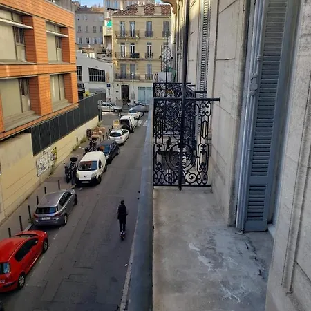 T2 Neuf Equipe, Climatise Apartment *