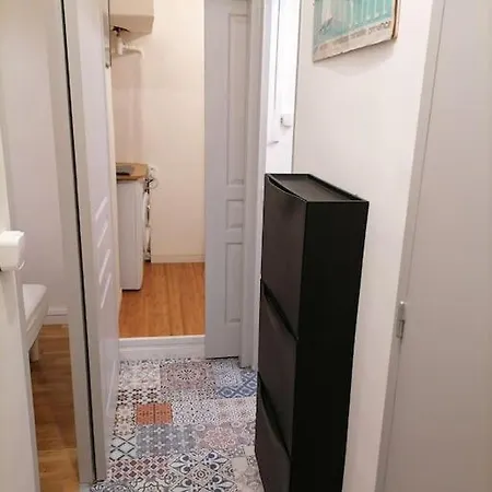 Plein Coeur Du Quartier Du Panier . Chaleureux T2. Apartment *