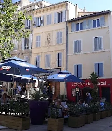 Apartment Plein Coeur Du Quartier Du Panier . Chaleureux T2.