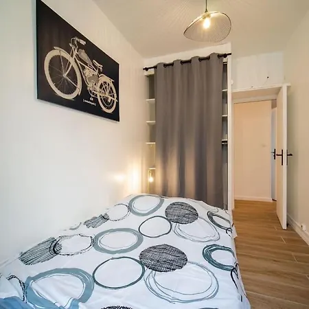 Fully Equiped Wifi Sleeps 6