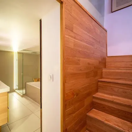 Air-conditioned Loft In The Heart Of The Old Port Apartment Marseille
