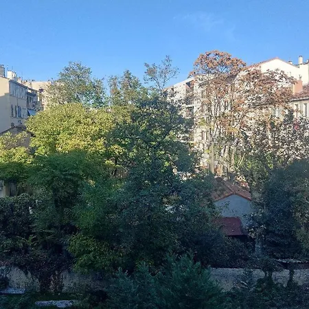 Apartment T2 Neuf Equipe, Climatise *