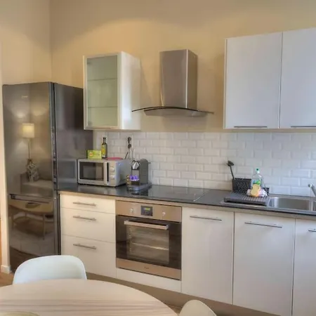 Apartment Fully Equipped St Charles / Longchamp