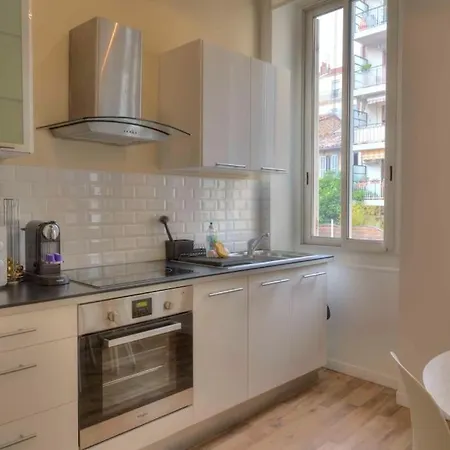Fully Equipped St Charles / Longchamp Apartment Marseille