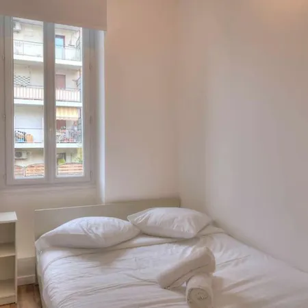 Fully Equipped St Charles / Longchamp Apartment Marseille