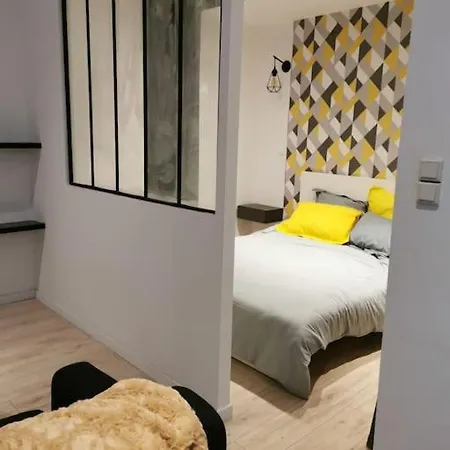 Fully Equipped Wifi European Hospital Apartment *