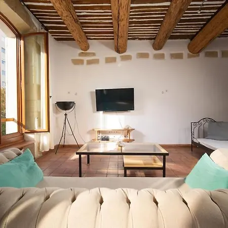 Air-conditioned Loft In The Heart Of The Old Port Marseille