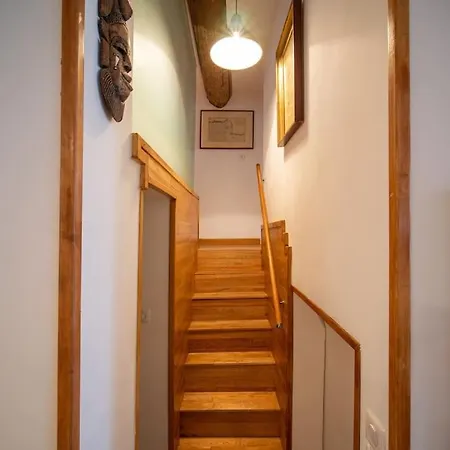 Air-conditioned Loft In The Heart Of The Old Port Apartment