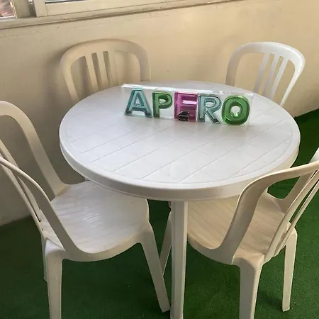 Appartement T3 Lumineux Dans Un Petit Immeuble, *