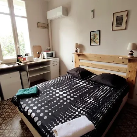 Le Jasmin Airconditioned Studio With Swimming Pool Apartment *