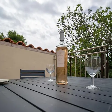 Le Jasmin Airconditioned Studio With Swimming Pool Marseille