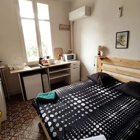 Le Jasmin Airconditioned Studio With Swimming Pool