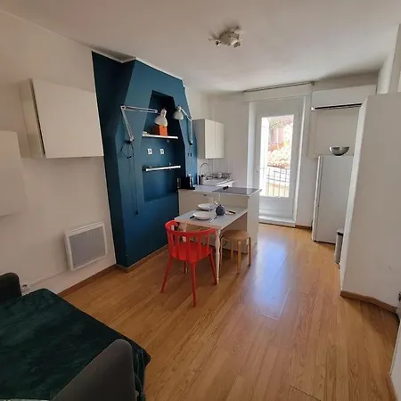 Air-conditioned With Bedroom And Balcony * Marseille