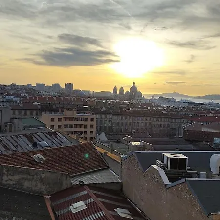 Vue Mer Et Et Notre Dame Centre Avec Balcon Et Parking