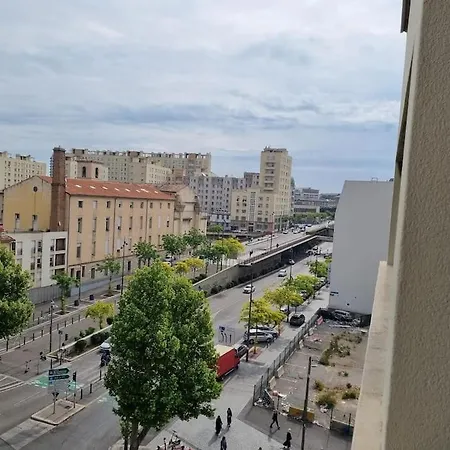 Vue Mer Et Et Notre Dame Centre Avec Balcon Et Parking Apartment