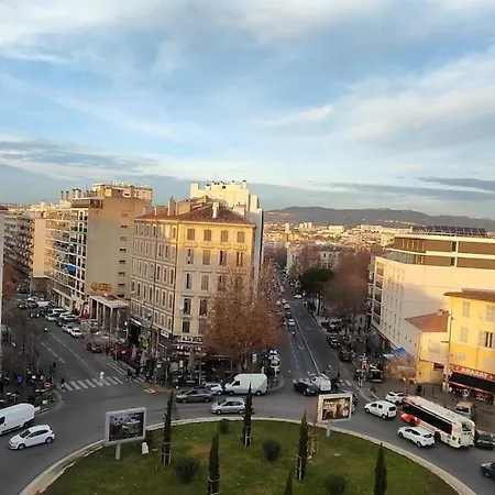 Vue Mer Et Et Notre Dame Centre Avec Balcon Et Parking * Marseille