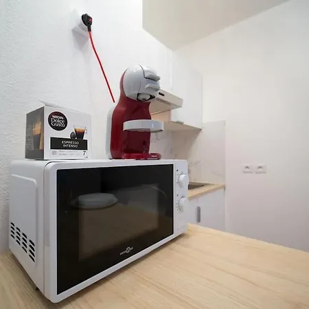 Fully Equipped 2 To 4 People St Charles Appartement *