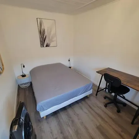 Fully Equipped 2 To 4 Beds Apartment Marseille