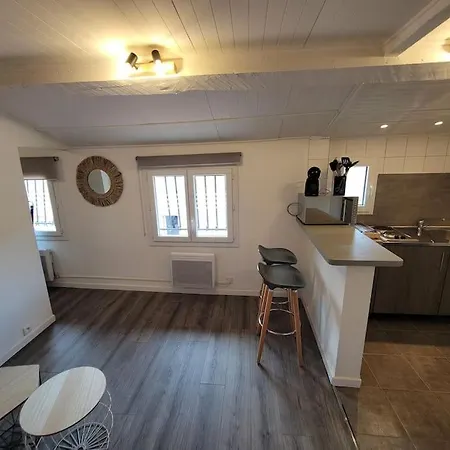 Fully Equipped 2 To 4 Beds Apartment Marseille