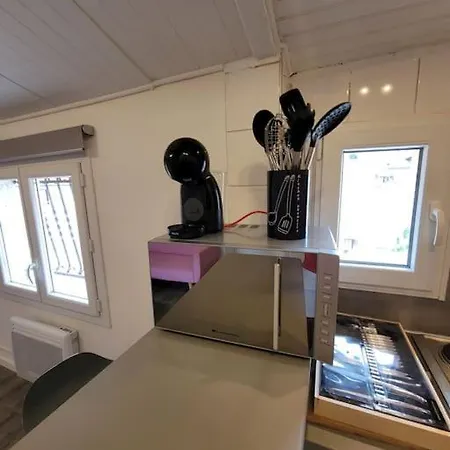 Fully Equipped 2 To 4 Beds