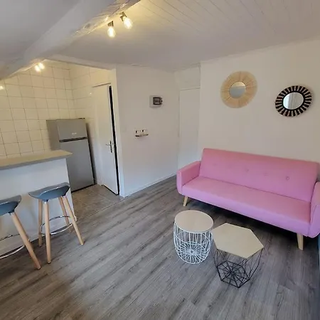 Fully Equipped 2 To 4 Beds *